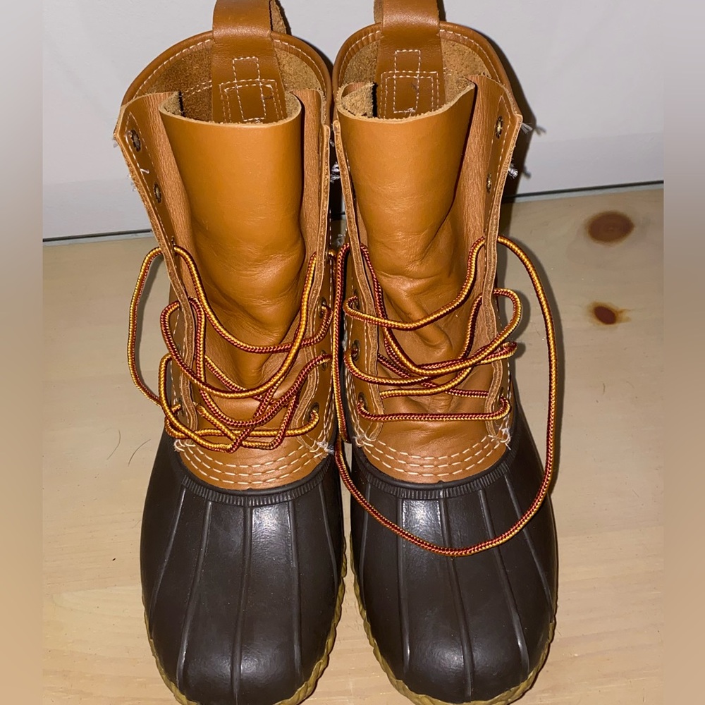 DUCK BOOTS
